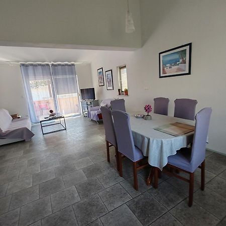 Apartman Olic Ražanac Exterior foto
