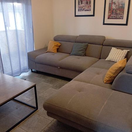 Apartman Olic Ražanac Exterior foto